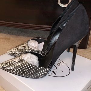 Steve Madden High-Heel Pumps